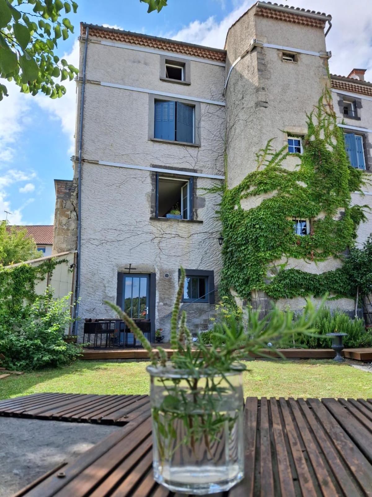 Cote Tour Bed & Breakfast Orcet Bagian luar foto