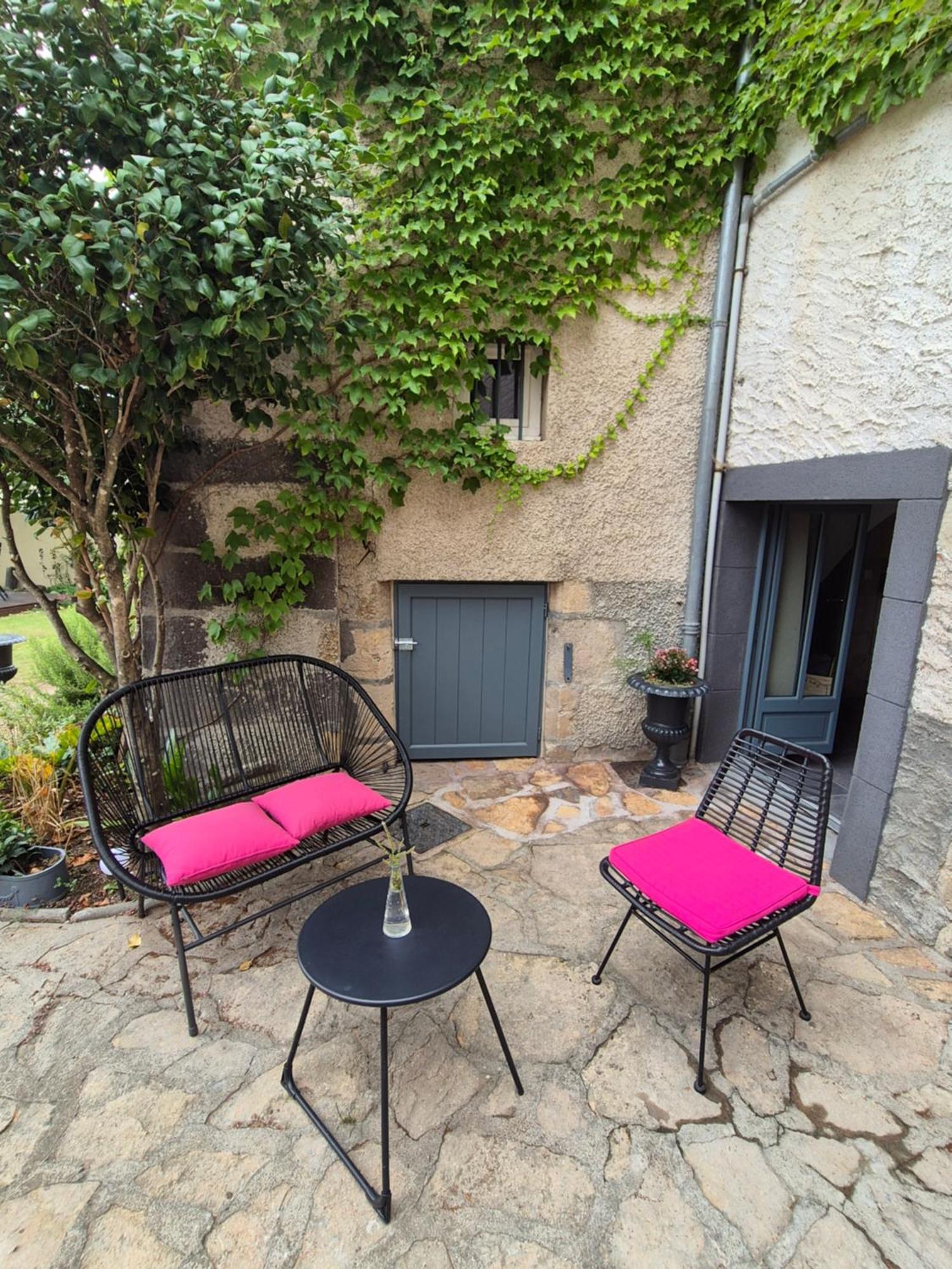 Cote Tour Bed & Breakfast Orcet Bagian luar foto