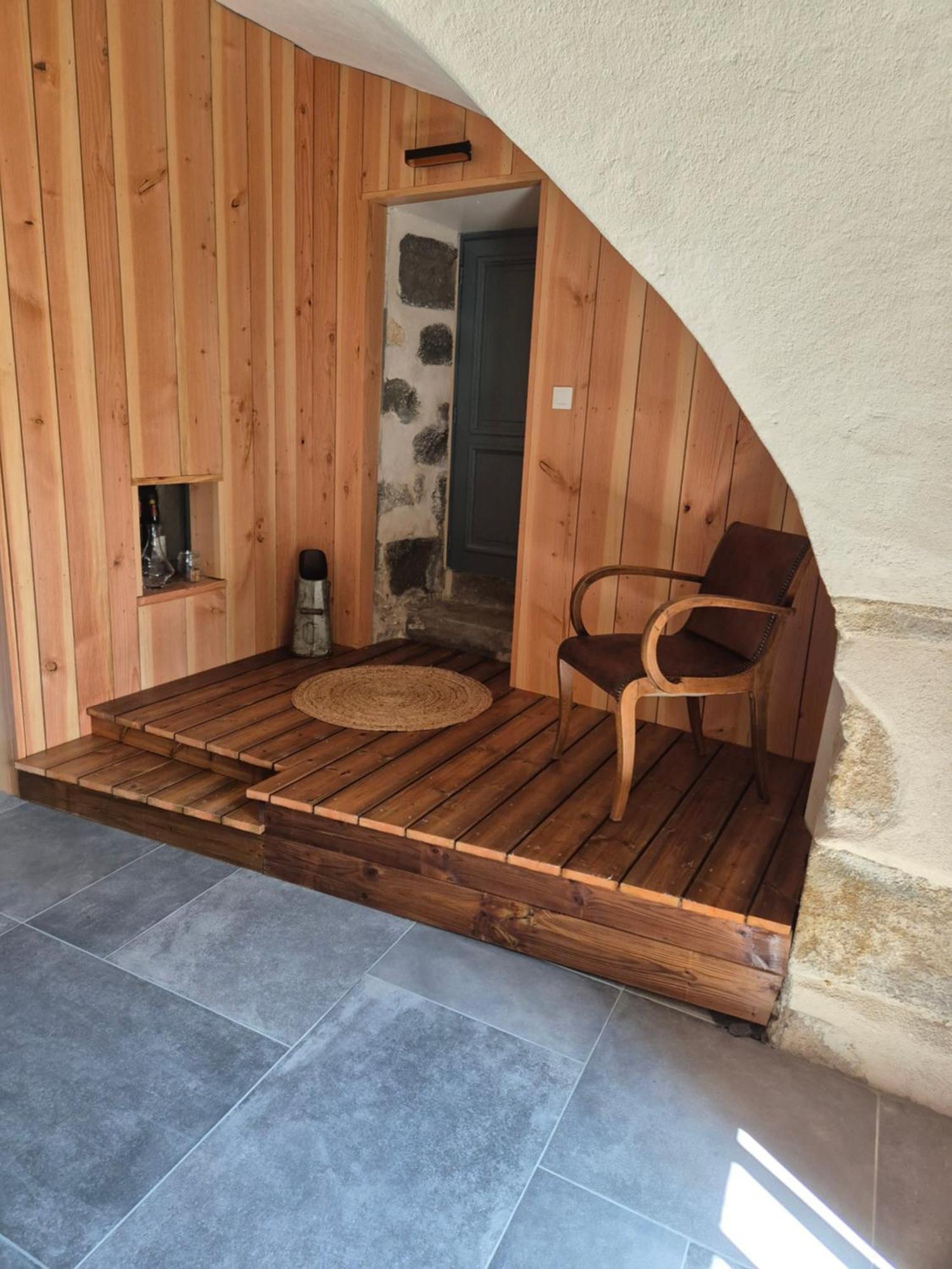 Cote Tour Bed & Breakfast Orcet Bagian luar foto